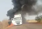 السفير المغربي بباماكو يطمئن على الحالة الصحية للسائقين المغاربة بعد الهجوم على الشاحنات في مالي