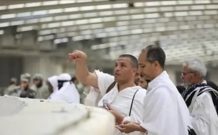 حجاج بيت الله الحرام يرمون الجمرات الثلاث في أول أيام التشريق وسط إجراءات أمنية مشددة