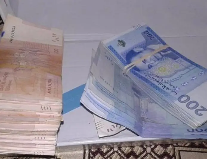 بعد إعادته لـ 300 مليون سنتيم.. حارس مسجد بأيت ملول ينال مكافأة مجزية ورحلة عمرة