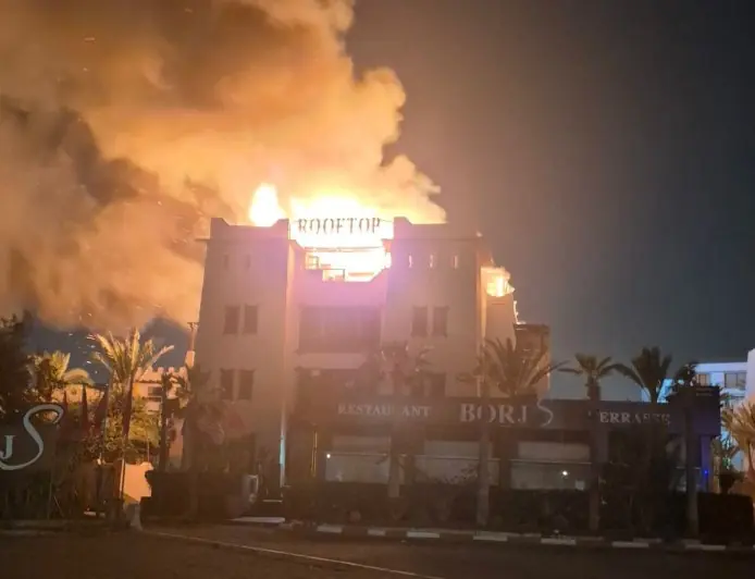 السيطرة على حريق اندلع بإحدى الفنادق بمدينة أكادير