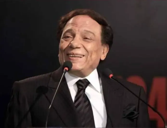 عائلة الفنان المصري عادل إمام ترفض ظهوره بالإعلام وتكريمه في فعالية فنية