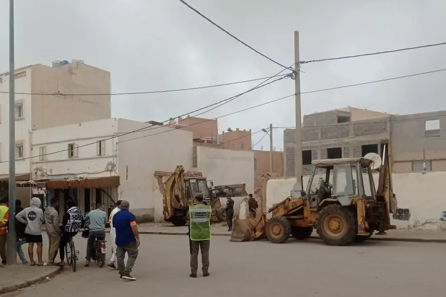 إنذارات بالإخلاء لأصحاب المقاهي والفنادق بميرلفت قبل الهدم
