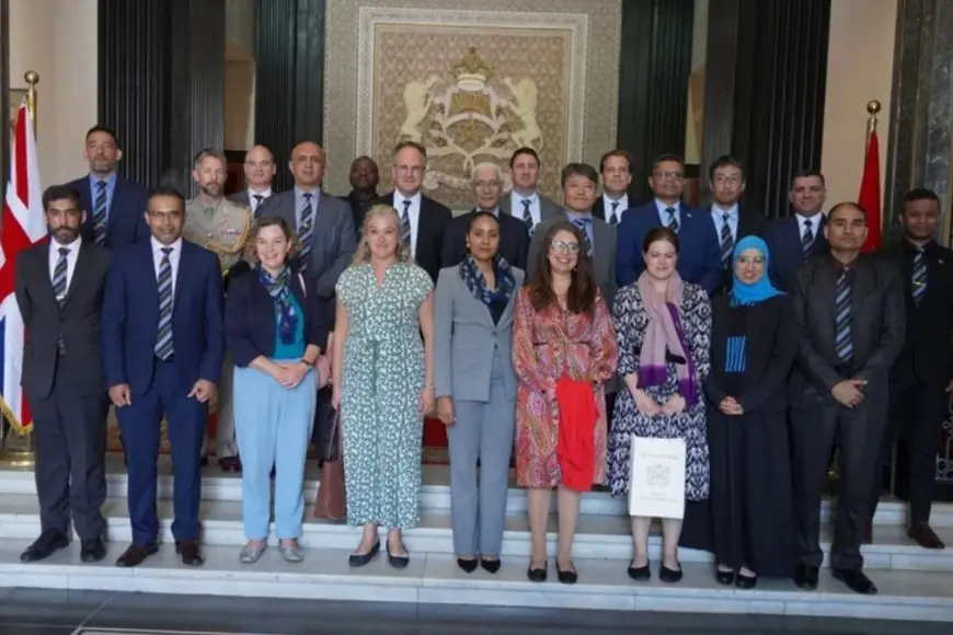 الطالبي العلمي يستعرض الأوراش الملكية والتجربة البرلمانية المغربية أمام وفد الكلية البريطانية الملكية للدراسات الدفاعية