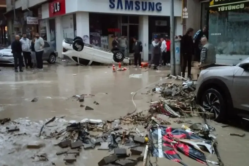 Turquie : des pluies torrentielles provoquent des inondations près de la mer Noire