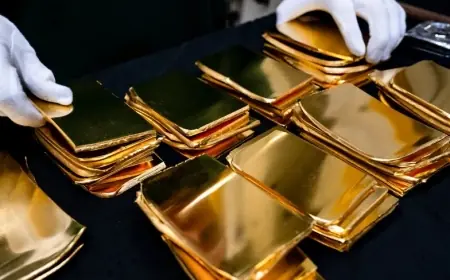 الذهب يتجه لخسارة أسبوعية ثالثة وسط ضغوط جيوسياسية