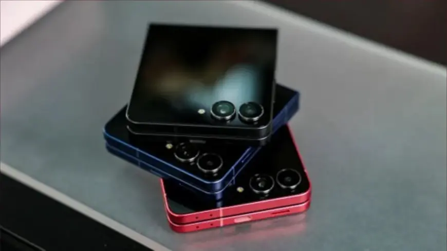تسريبات تكشف مواصفات بطارية وشحن هاتف Galaxy Z Flip 8 لسامسونغ