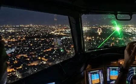 استهداف طائرة قادمة من العيون بشعاع ليزر في أجواء الدار البيضاء يثير مخاوف بشأن سلامة الطيران