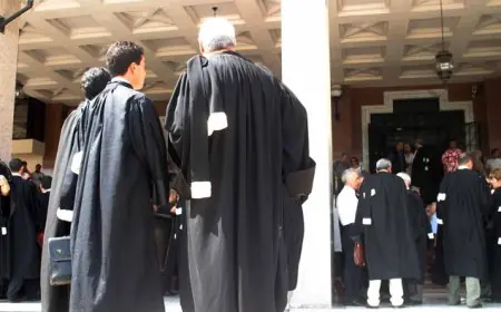 المحامون بالمغرب يقررون تمديد الإضراب عن العمل