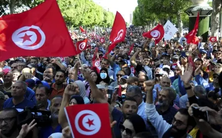 احتجاجات مرتقبة في تونس ضد سياسات الرئيس قيس سعيّد وسط تصاعد أزمة الكهرباء وغلاء المعيشة في البلاد