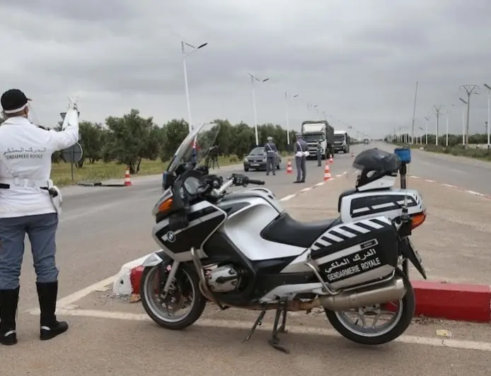 الدرك الملكي يوقف 9 مهاجرين سريين سودانيين بالطريق السيار في طنجة