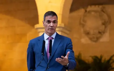 رئيس الحكومة الإسبانية يطلب اجتماعا أوروبيا عاجلا لبحث أزمة الهجرة في سبتة