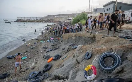 أسر مغربية تطلق نداءات  للبحث عن أبنائها المفقودين بعد موجة العبور إلى سبتة