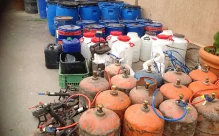 درك الجديدة يفكك معملا سريًا لـ"الماحيا" ويحجز أزيد من 1500 لتر قبل انطلاق موسم مولاي عبد الله أمغار