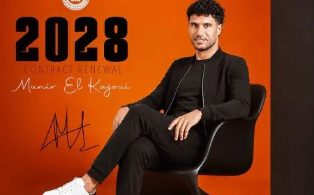 نهضة بركان يجدد عقد حارسه منير المحمدي حتى صيف 2028