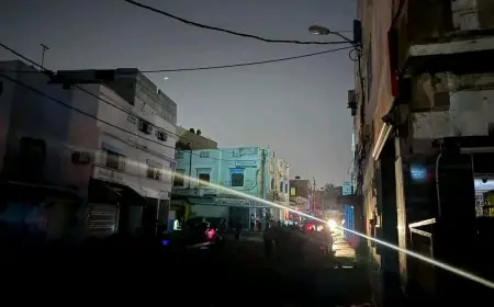 انقطاع الكهرباء يعود إلى حي بنسركاو بأكادير ويثير غضب السكان