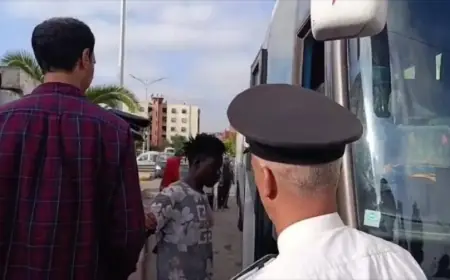 سلطات البيضاء ترحل عشرات المهاجرين من دول جنوب الصحراء بعد تنامي التوتر والاشتباكات بحي التيسير