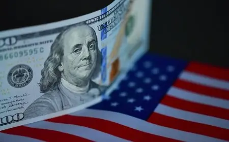 Baisse du dollar : les marchés s’inquiètent de la stratégie de la dette américaine