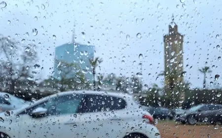 الأرصاد تتوقع زخات رعدية ورياحاً قوية وانخفاضا في درجات الحرارة بالمغرب