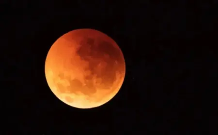 المغرب على موعد مع خسوف جزئي عميق للقمر فجر الجمعة 28 غشت