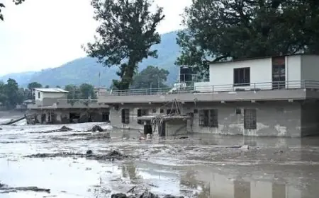 Népal : Plus de 380 disparus, dont 291 étrangers, après des crues éclair à la frontière du Tibet