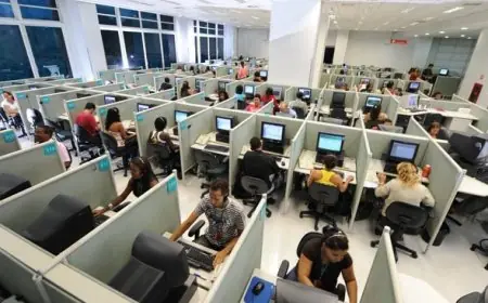 مراكز النداء بالمغرب.. كيف تفرض التشريعات الفرنسية الجديدة "إعادة التموقع" على القطاع؟