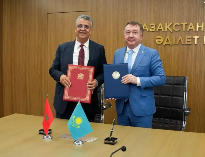 المغرب وكازاخستان يوقعان اتفاقية جديدة لتعزيز التعاون القضائي في المجال المدني