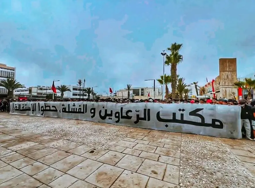 «إلتراس إيمازيغن» يجتاح شوارع أكادير ويطالب برحيل رئيس حسنية أكادير والمكتب المسير