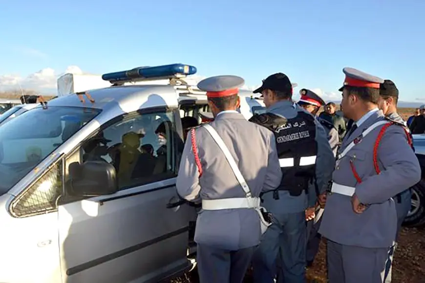 الدرك الملكي بالفنيدق يوقف شخصين للاشتباه في تحريضهما على الهجرة غير النظامية نحو سبتة عبر مجموعة «واتساب»