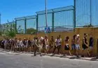 إسبانيا تقدر عدد المهاجرين العالقين بسبتة المحتلة بعد موجة الدخول الجماعي بـ10 آلاف شخص