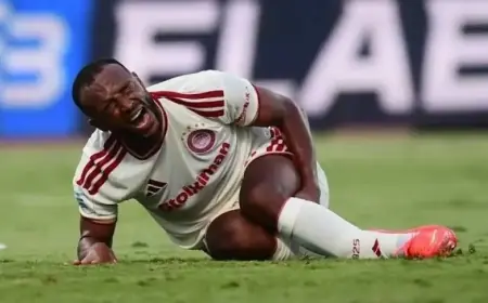 Grave blessure pour Ayoub El Kaabi : fracture du tibia et opération prévue dimanche