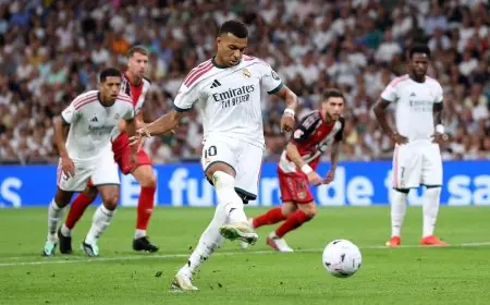 ريال مدريد يكتسح رايو فايكانو برباعية ويشدد الخناق على برشلونة في الليغا