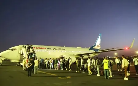 المغرب ينظم عودة طوعية لـ137 مهاجراً سودانياً إلى بلدهم بمطار الدار البيضاء