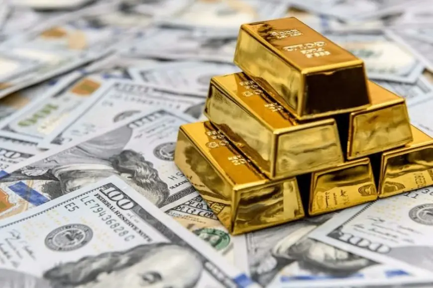 الذهب يتراجع مع ترقب المستثمرين لمسار أسعار الفائدة العالمية