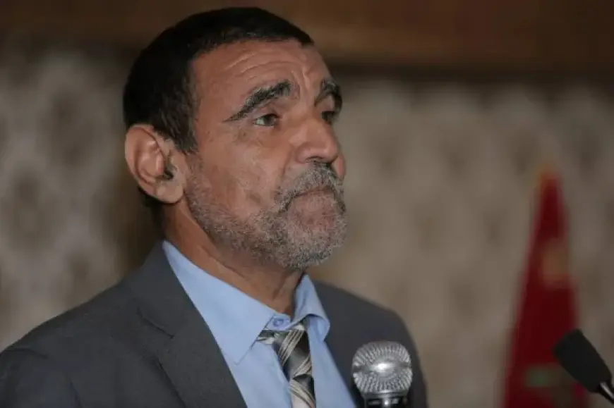 تدوينة لمحمد الفايد حول "أمية الرسول" تثير جدلا واسعا.. والمجلس العلمي الأعلى يتناول الموضوع في خطبة موحدة