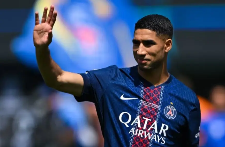 الهلال السعودي يقدم عرضاً بـ 120 مليون يورو لضم أشرف حكيمي من باريس سان جيرمان
