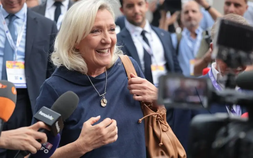 France : Marine Le Pen en tête des intentions de vote à sept mois de la présidentielle